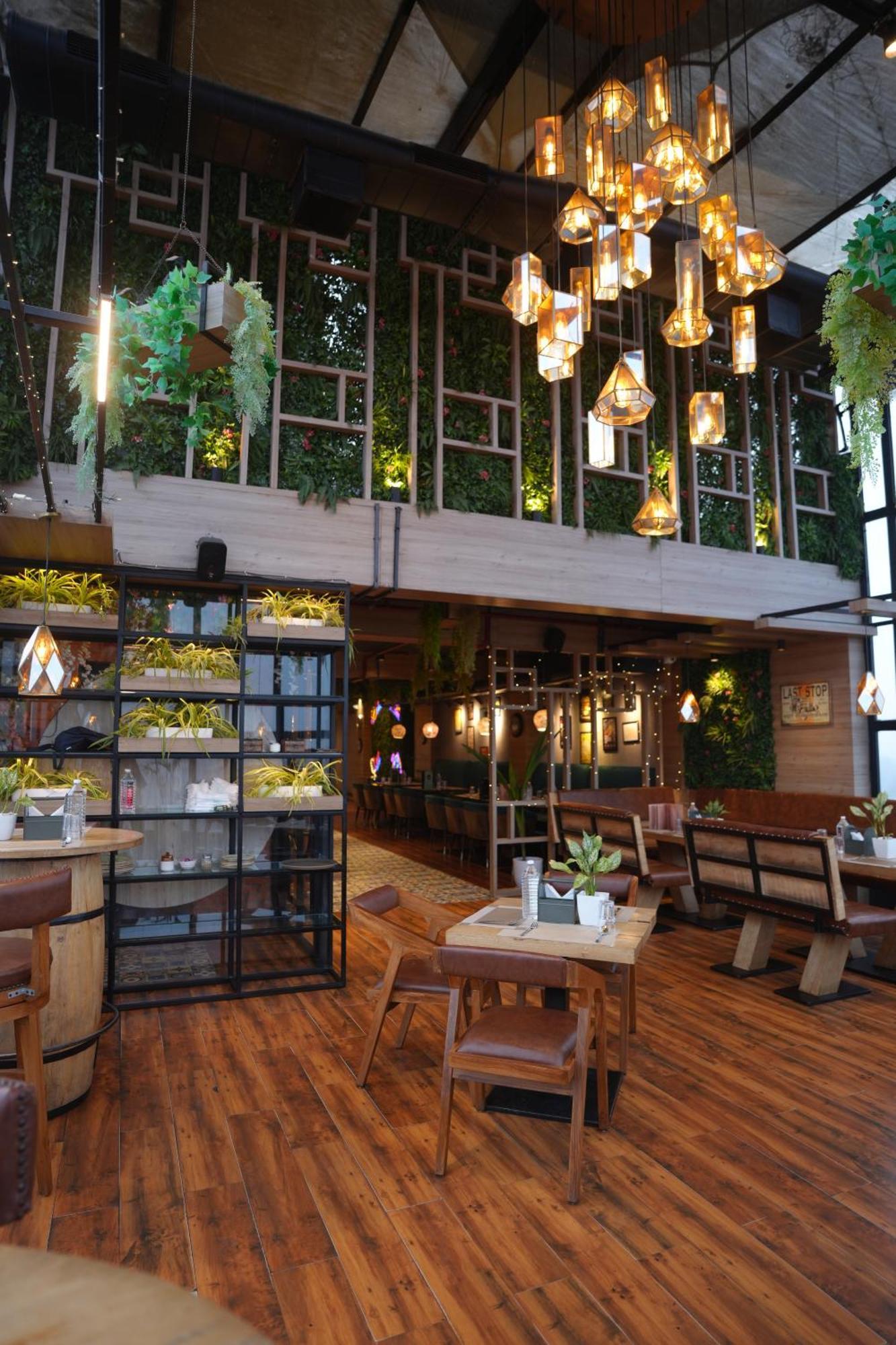 Hotel Silkhouse Premier Danapur Bagian luar foto
