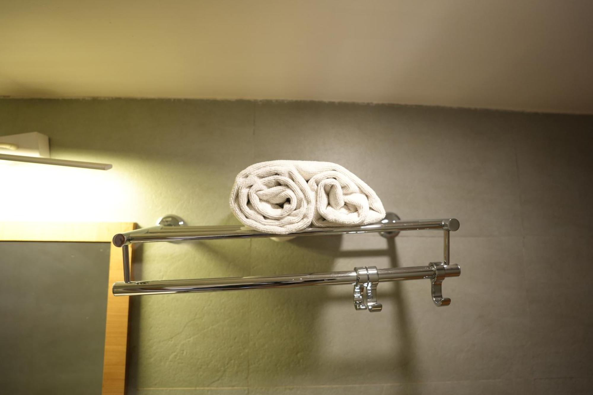 Hotel Silkhouse Premier Danapur Bagian luar foto